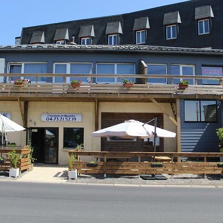 Hotel Du Lac - Au Bord Du Lac La Tour-dʼAuvergne エクステリア 写真